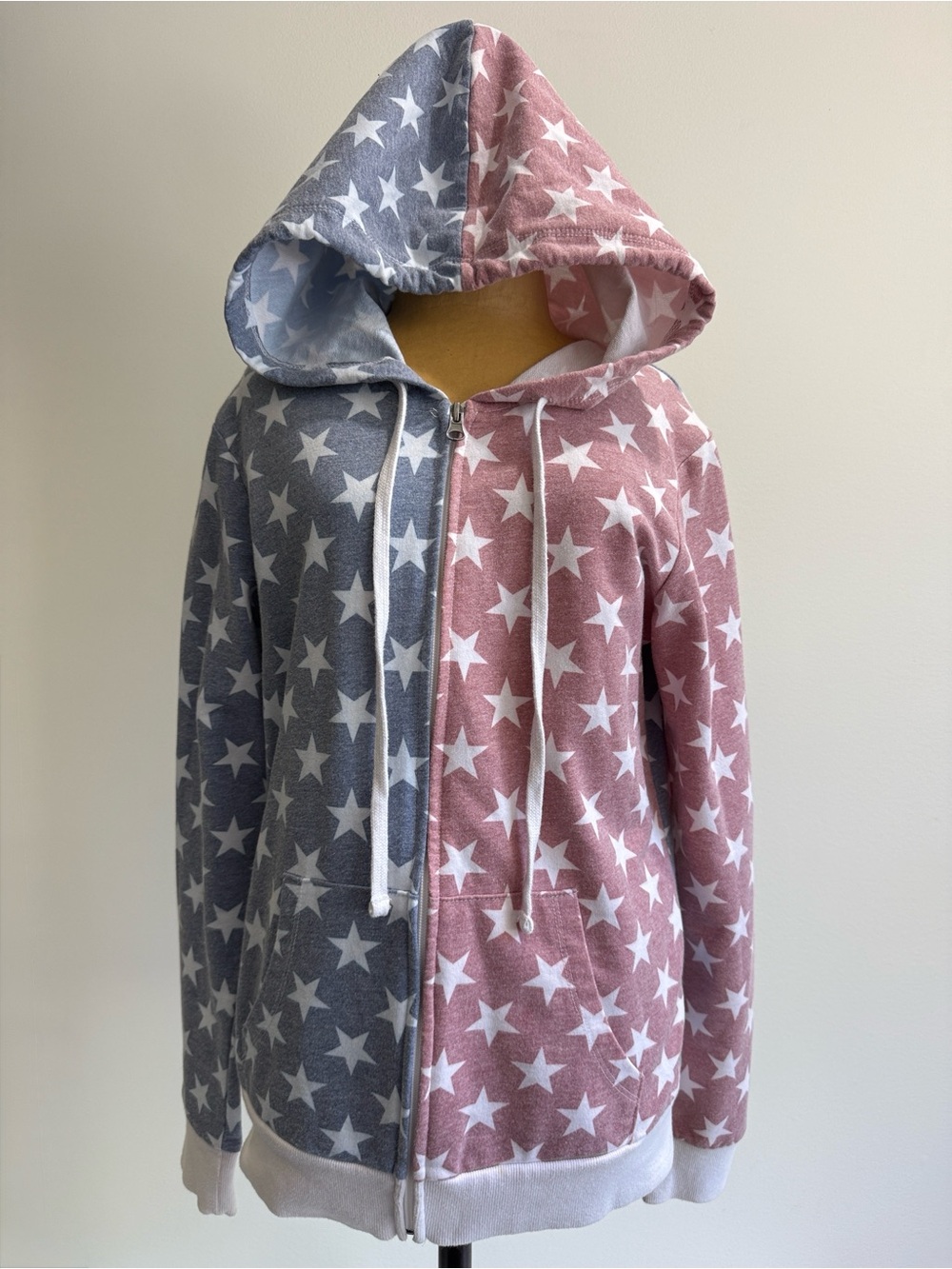 Modern Lux women’s size Medium Split Star Zip Hoodie red white and blue